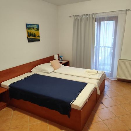 Szent Kristóf Apartmanhotel Zalaegerszeg Exterior foto